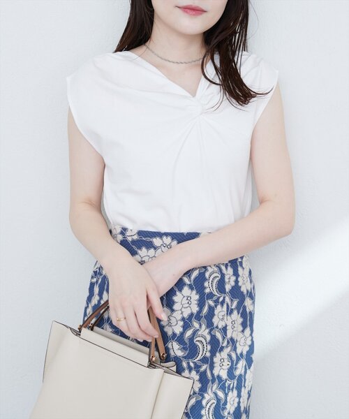 natural couture(ナチュラルクチュール)の「【sherbet line】接触冷感 選べる袖丈ねじりTシャツ(Tシャツ/カットソー・レディース・ピンク系その他/イエロー/オフホワイト/ブルー/ブラック・FREE/フリ-)」の12枚目の写真