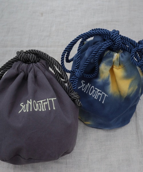 INTER FACTORY(インターファクトリー)の「moeka - SUNOUTFIT巾着ミニバッグ(ハンドバッグ・レディース・ネイビー/チャコールグレー・FREE)」の3枚目の写真