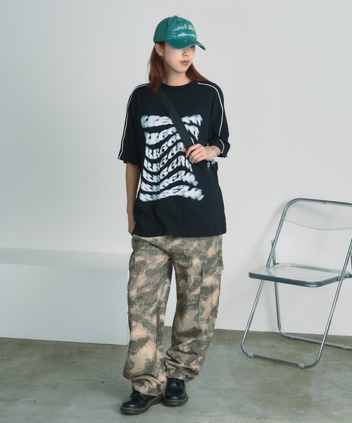 BLANK　（ブランク）の「Distortion Logo Tee/ディストーション ロゴ Tシャツ（Tシャツ/カットソー・レディース・ブラック/ピンク・FREE）」の12枚目の写真