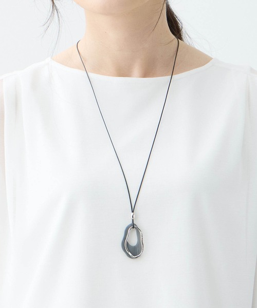 A/C DESIGN BY ALPHA CUBIC（エーシーデザインバイアルファキュービック）の「コードモチーフネックレス（ネックレス・レディース・シルバー/ゴールド・フリー）」の9枚目の写真