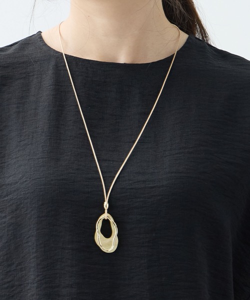 A/C DESIGN BY ALPHA CUBIC（エーシーデザインバイアルファキュービック）の「コードモチーフネックレス（ネックレス・レディース・シルバー/ゴールド・フリー）」の19枚目の写真