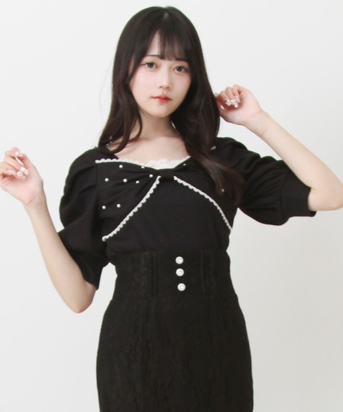 DearMyLove（ディアマイラブ）の「パールリボンリブトップス（Tシャツ/カットソー・レディース・ブラック/ホワイト/サックスブルー/ベビーピンク・MEDIUM/LARGE/LL/3L）」の2枚目の写真