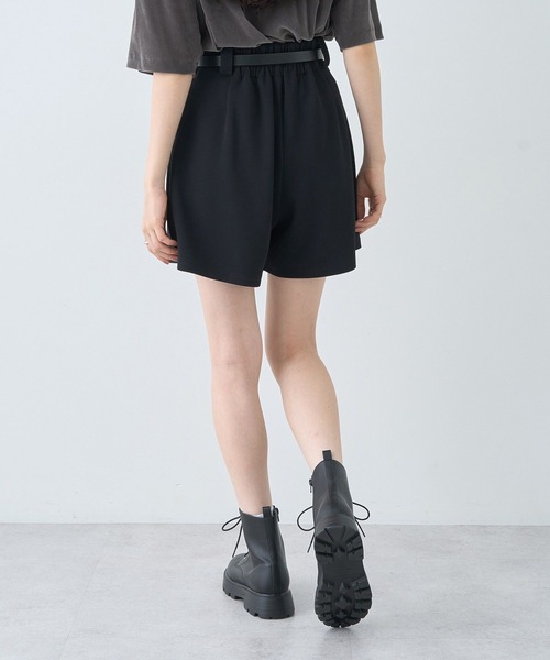 earth music&ecology(アースミュージックアンドエコロジー)の「ベルト付きタブデザインショートパンツ(その他パンツ・レディース・ブラック/ブラウン/アイボリー・S/M)」の21枚目の写真