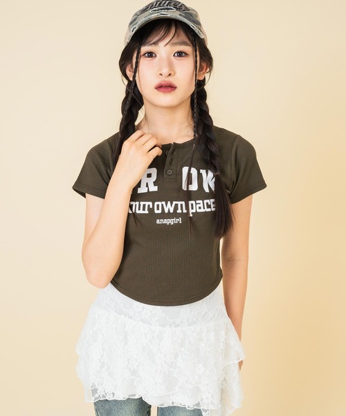 ANAP GiRL(アナップガール)の「メッセージリブトップス(Tシャツ/カットソー・キッズ・カーキ/ホワイト/レッド・S/XS/M)」の2枚目の写真