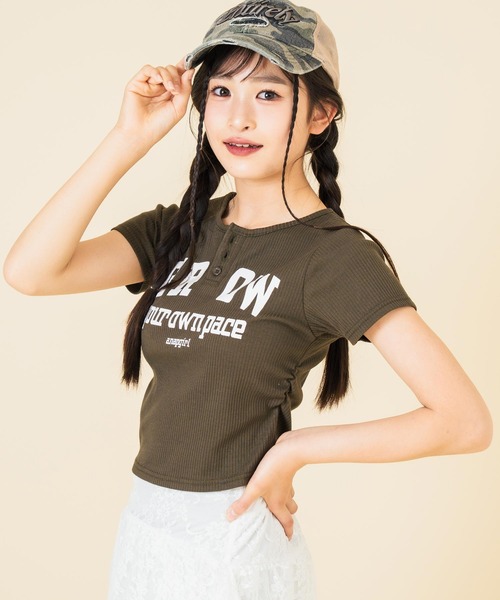 ANAP GiRL(アナップガール)の「メッセージリブトップス(Tシャツ/カットソー・キッズ・カーキ/ホワイト/レッド・S/XS/M)」の13枚目の写真