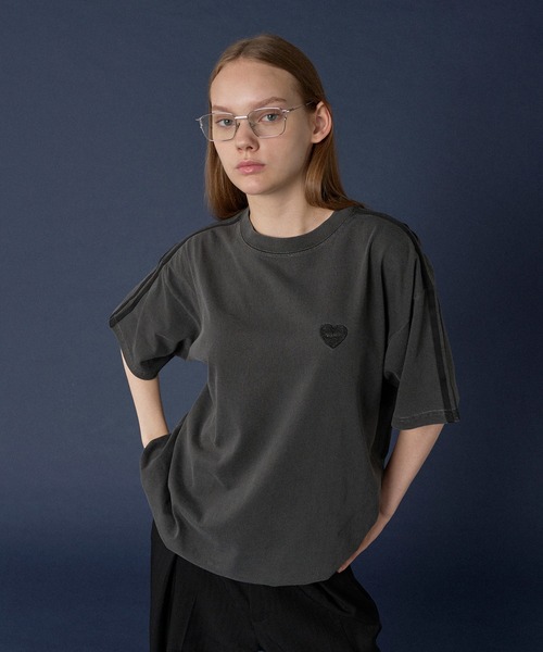 ONCILY(オンシェリー)の「SIDE LINE TRUCK LOGO T-SHIRT / サイドライントラックロゴTシャツ(Tシャツ/カットソー・メンズ・ブラック/アイボリー/オフホワイト・SMALL/MEDIUM/LARGE)」の7枚目の写真