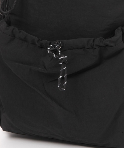 studio CLIP（スタディオクリップ）の「からだよろこぶ撥水リュックサック（バックパック/リュック・レディース・ブラック/ベージュ・FREE）」の9枚目の写真