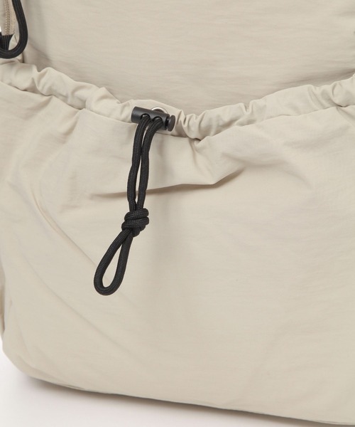 studio CLIP（スタディオクリップ）の「からだよろこぶ撥水リュックサック（バックパック/リュック・レディース・ブラック/ベージュ・FREE）」の16枚目の写真