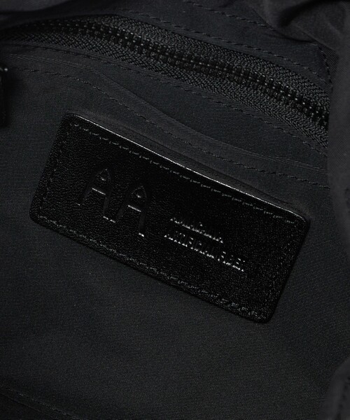 Steven Alan(スティーブンアラン)の「<AMIACALVA>MESSENGER BAG/ショルダーバッグ(メッセンジャーバッグ・レディース・ブラック・FREE)」の8枚目の写真