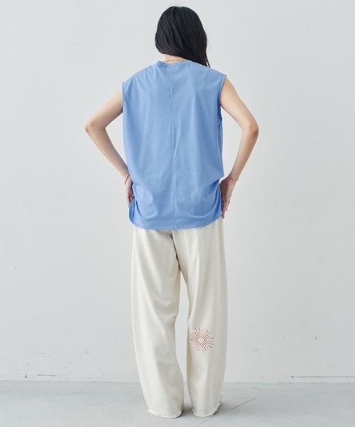 MEDE19F（メデジュウキュウ）の「ＢＲＡＮＤ　ＮＥＷ　ＭＩＸ　ＳＴＹＬＥ　接触冷感のラウンドヘムフレンチスリーブＴシャツ（Tシャツ/カットソー・レディース・ライトブルー/アイボリー/ブラウン・3L/LL/M/S/L）」の13枚目の写真