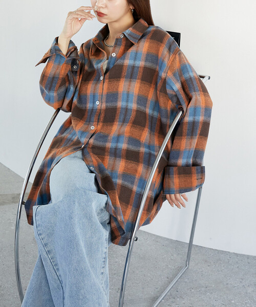 PUBLUX(パブリュクス)の「PUBLUX/パブリュクス オーバーサイズ チェックシャツ 限定展開(シャツ/ブラウス・レディース・ブラウン/ベージュ/オレンジ・フリ-)」の3枚目の写真