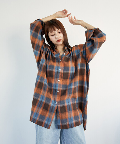 PUBLUX(パブリュクス)の「PUBLUX/パブリュクス オーバーサイズ チェックシャツ 限定展開(シャツ/ブラウス・レディース・ブラウン/ベージュ/オレンジ・フリ-)」の15枚目の写真