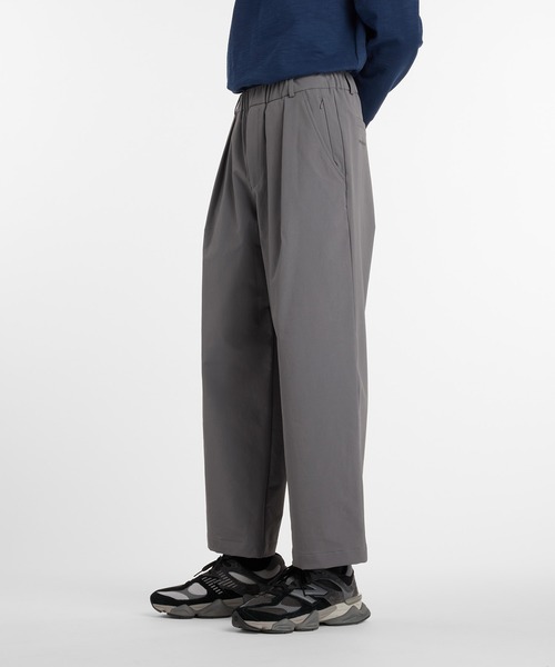 NB GREY ワイド パンツ（スラックス）｜New Balance