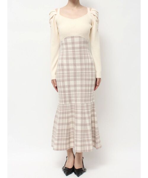 RESEXXY（リゼクシー）の「ショルダーオープンマーメイドニットワンピース（ワンピース・レディース・チャコールグレー/アイボリー/ブラック/レッド・FREE）」の20枚目の写真