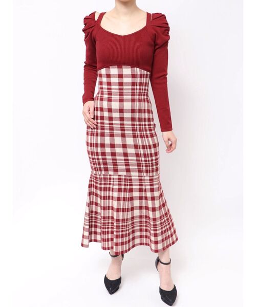 RESEXXY（リゼクシー）の「ショルダーオープンマーメイドニットワンピース（ワンピース・レディース・チャコールグレー/アイボリー/ブラック/レッド・FREE）」の12枚目の写真