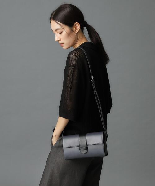 HIROKO HAYASHI(ヒロコハヤシ)の「PRATICO(プラティコ)ショルダーバッグ(ショルダーバッグ・レディース・チャコール・00)」の17枚目の写真