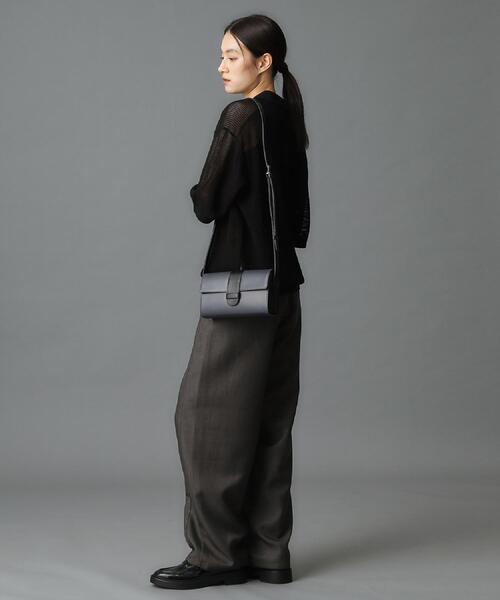 HIROKO HAYASHI(ヒロコハヤシ)の「PRATICO(プラティコ)ショルダーバッグ(ショルダーバッグ・レディース・チャコール・00)」の18枚目の写真