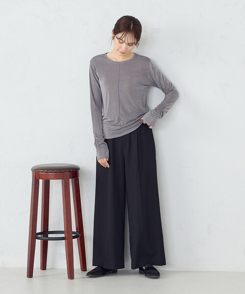 COMME CA ISM(コムサイズム)の「シャイニー クルーネックトップス(Tシャツ/カットソー・レディース・アイボリー/ブラック/グレー・MEDIUM/LARGE)」の21枚目の写真