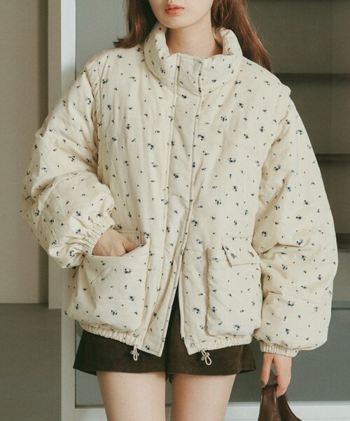 Kastane（カスタネ）の「【袖取り外し可/無地&花柄】コーデュロイ中綿ミドルジャケット（ダウンジャケット/コート・レディース・ネイビー/アイボリー/ホワイト系その他・FREE）」の11枚目の写真