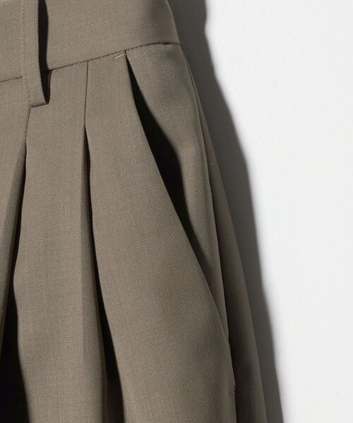 Steven Alan(スティーブンアラン)の「<Steven Alan>TW タック テーパード パンツ(スラックス・レディース・ベージュ/ブラック/オリーブ・S/L/M)」の11枚目の写真
