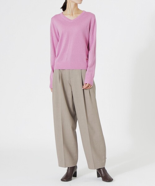 LOVELESS（ラブレス）の「ラメハイゲージVネック（ニット/セーター・レディース・ブラック/オフホワイト/ブラウン系その他4/グリーン系その他/ライトピンク/ベージュ系その他・34/36）」の17枚目の写真