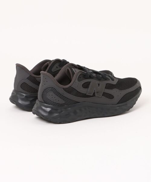 NEW BALANCE(ニューバランス)の「new balance ニューバランス FRESH FOAM ARISHI V4【超軽量/2E】メンズスニーカー(フレッシュフォームアリシV4) MARISTX4 ブラック(スニーカー・メンズ・ブラック×ブラック・28.0cm/29.0cm/25.5cm/26.5cm/27.5cm/28.5cm/26.0cm/27.0cm)」の2枚目の写真