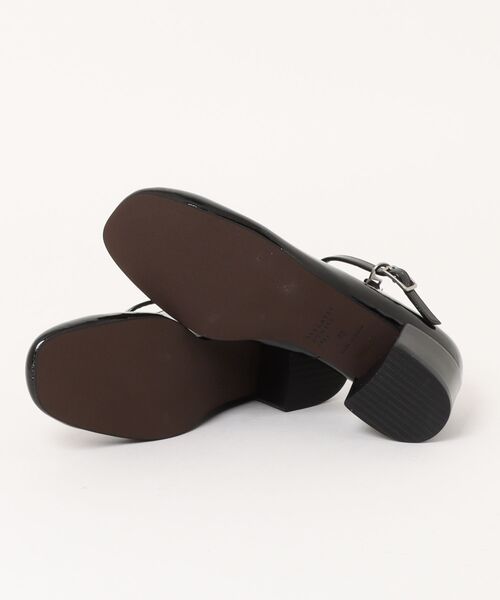 MARGARET HOWELL idea(マーガレット・ハウエルアイデア)の「スクエアトゥストラップパンプス(パンプス・レディース・ブラック/ブラック系その他・22.5cm/23.0cm/24.0cm/24.5cm/23.5cm/22.0cm)」の4枚目の写真