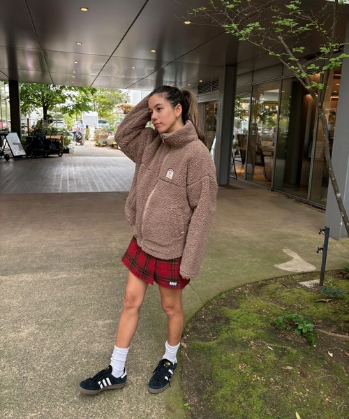 ROXY（ロキシー）の「BELLIS BOA JACKET/ロキシー撥水加工モコモコボアジャケット・ブルゾン（ブルゾン・レディース・コーラル/ブラック/ナチュラル/ブラウン/グリーン・SMALL/MEDIUM/LARGE）」の8枚目の写真