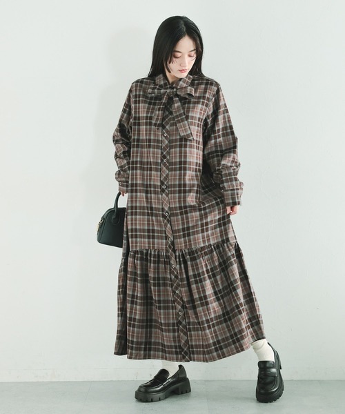 RAGEBLUE（レイジブルー）の「チェックティアードシャツワンピース（ワンピース・レディース・ブラック系/ブラウン系・FREE）」の6枚目の写真