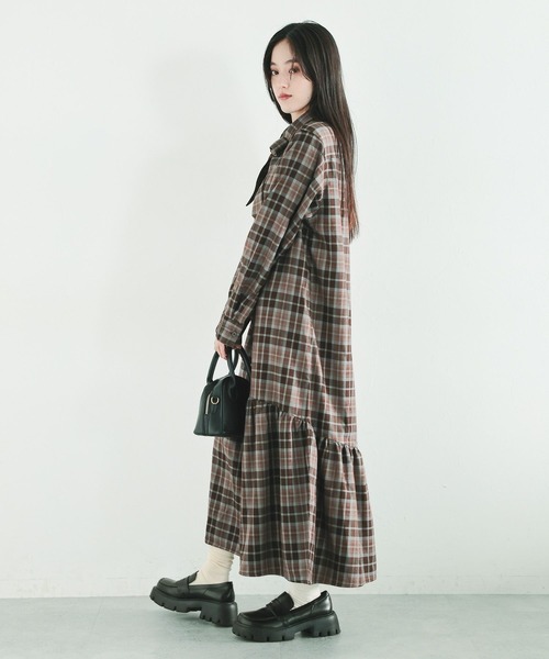 RAGEBLUE（レイジブルー）の「チェックティアードシャツワンピース（ワンピース・レディース・ブラック系/ブラウン系・FREE）」の8枚目の写真