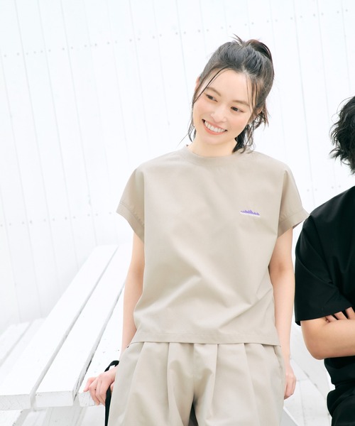THOUSAND MILE（サウザンドマイル）の「[L's]FRENCH SLEEVE SHIRT & LONG PANTS SET HIGH AIR PERMEABILITY/フレンチスリーブシャツ＆ロングパンツセット（セットアップ・レディース・セージグリーン/ブルー/ブラック/グレイッシュベージュ・FREE）」の3枚目の写真
