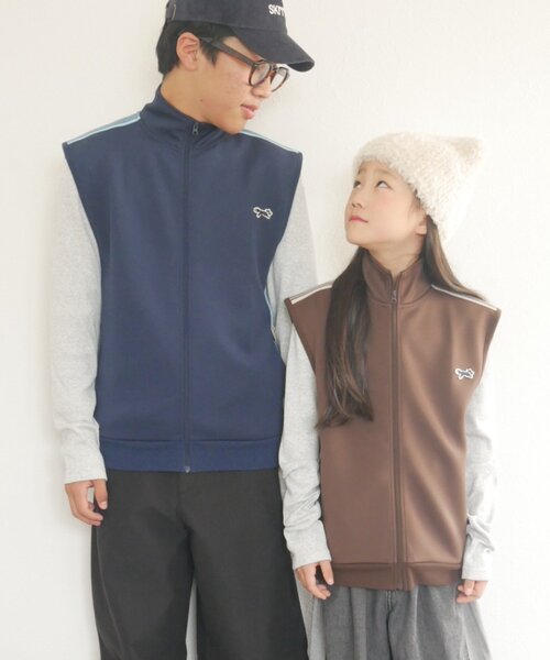 PENNEYS(ぺニーズ)の「【KIDS】【FOX×TYPY】ストレッチトラックジャージーベスト(Tシャツ/カットソー・キッズ・ネイビー/ブラウン/ブラック・SMALL/MEDIUM/LARGE/X-LARGE/XX-LARGE)」の4枚目の写真