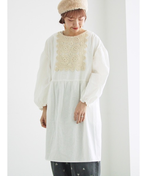 Samansa Mos2（サマンサ モスモス）の「【WEB限定】胸元レース貼りチュニック（シャツ/ブラウス・レディース・キナリ/ブラック・F）」の5枚目の写真