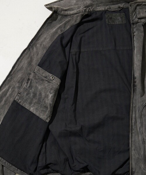 McGREGOR(マックレガー)の「McGREGOR COLLECTION/マックレガー コレクション 別注 リラックスフィット オーバーダイ スエード調 ドリズラージャケット(ブルゾン・メンズ・ブラック/ベージュ・MEDIUM/LARGE)」の5枚目の写真