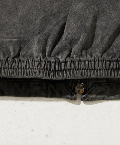 McGREGOR(マックレガー)の「McGREGOR COLLECTION/マックレガー コレクション 別注 リラックスフィット オーバーダイ スエード調 ドリズラージャケット(ブルゾン・メンズ・ブラック/ベージュ・MEDIUM/LARGE)」の10枚目の写真