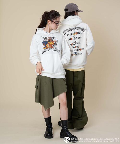Looney Tunes（ルーニーテューンズ）の「WEGO/LOONEYTUNESグラフィックプルパーカー（パーカー・メンズ・ホワイト/スミクロ・MEDIUM/LARGE）」の7枚目の写真