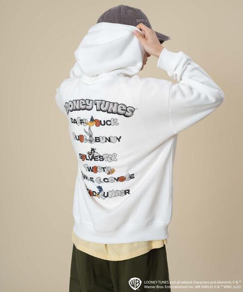 Looney Tunes（ルーニーテューンズ）の「WEGO/LOONEYTUNESグラフィックプルパーカー（パーカー・メンズ・ホワイト/スミクロ・MEDIUM/LARGE）」の11枚目の写真