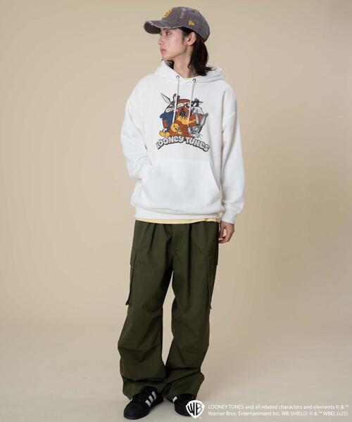 Looney Tunes（ルーニーテューンズ）の「WEGO/LOONEYTUNESグラフィックプルパーカー（パーカー・メンズ・ホワイト/スミクロ・MEDIUM/LARGE）」の12枚目の写真