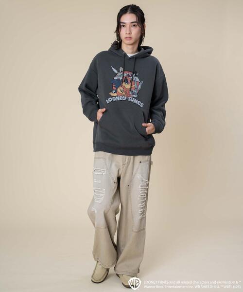 Looney Tunes（ルーニーテューンズ）の「WEGO/LOONEYTUNESグラフィックプルパーカー（パーカー・メンズ・ホワイト/スミクロ・MEDIUM/LARGE）」の19枚目の写真