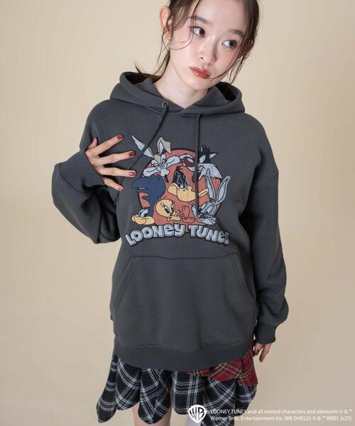 Looney Tunes（ルーニーテューンズ）の「WEGO/LOONEYTUNESグラフィックプルパーカー（パーカー・メンズ・ホワイト/スミクロ・MEDIUM/LARGE）」の22枚目の写真