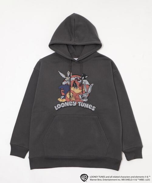 Looney Tunes（ルーニーテューンズ）の「WEGO/LOONEYTUNESグラフィックプルパーカー（パーカー・メンズ・ホワイト/スミクロ・MEDIUM/LARGE）」の3枚目の写真