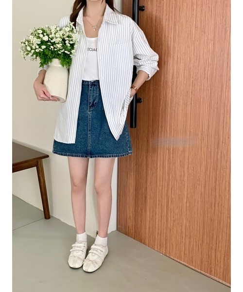 I.O.E(アイオイ)の「ストライプシャツレイヤードトップス(シャツ/ブラウス・レディース・アイボリー/ホワイト/ネイビー/ベージュ/チャコール・FREE)」の6枚目の写真
