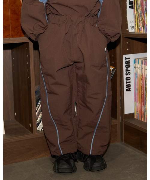 b・ROOM（ビールーム）の「【MNCM】【セットアップ可】サイドラインピステワイドパンツ（その他パンツ・キッズ・ダークブラウン/ネイビー/ブラック・150cm/130cm/110cm/140cm/120cm）」の3枚目の写真