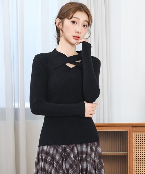 Anely(アネリー)の「ソリッドカラー フロント クロス ニット プルオーバー(ニット/セーター・レディース・ブラック/グレイッシュベージュ/ベージュ/ホワイト・FREE)」の8枚目の写真