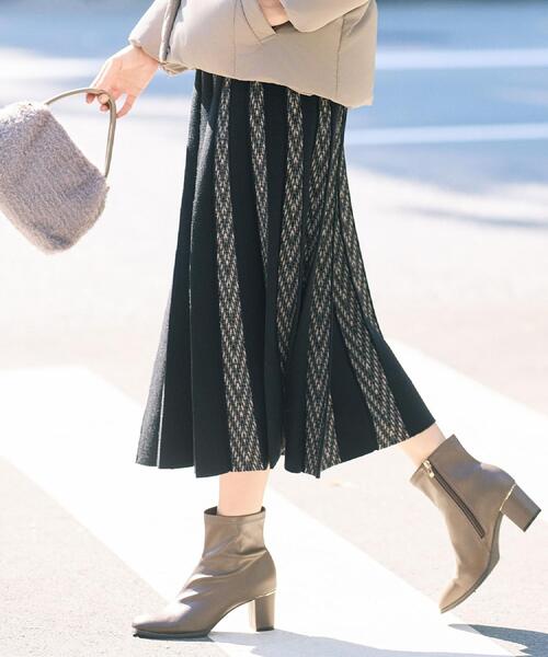 新品未使用タグ付き近年モデル冬セーター、スカートセット(33000円) Dark Angel（ダークエンジェル） セットアップ ケーブルニット