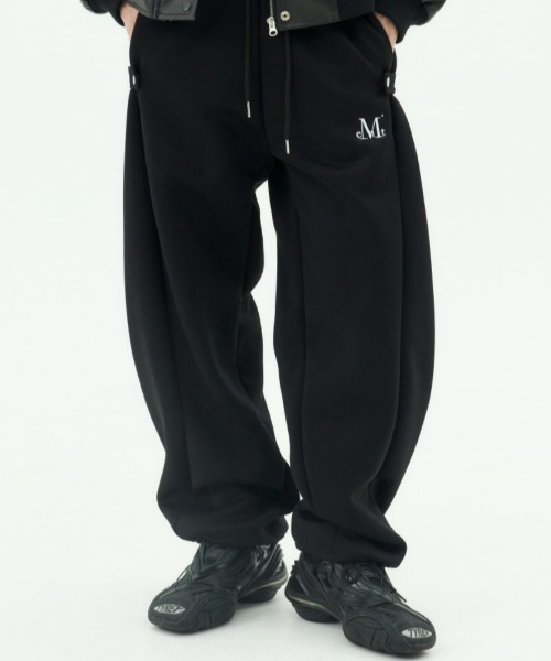 MUCENT（ムセント）の「A'GEM/9 × .kom 『MUCENT/ムーセント』 WEIR SIDE BUTTON SWEAT PANTS/ウィアーサイドボタンスウェットパンツ（スウェットパンツ・レディース・グレー/ブラック・FREE）」の2枚目の写真