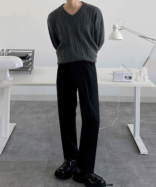 NOWLE（ノウル）の「【NOWLE】ケーブル編み Vネック プルオーバー ニット（ニット/セーター・メンズ・グレー/ダークブルー/ブラック・MEDIUM/LARGE/X-LARGE）」の11枚目の写真