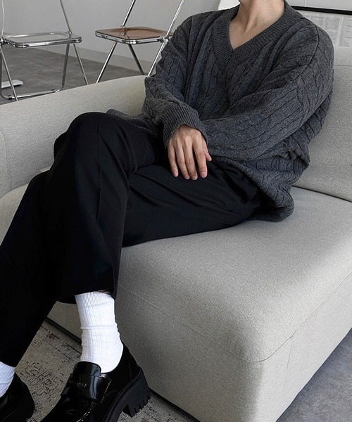 NOWLE（ノウル）の「【NOWLE】ケーブル編み Vネック プルオーバー ニット（ニット/セーター・メンズ・グレー/ダークブルー/ブラック・MEDIUM/LARGE/X-LARGE）」の13枚目の写真