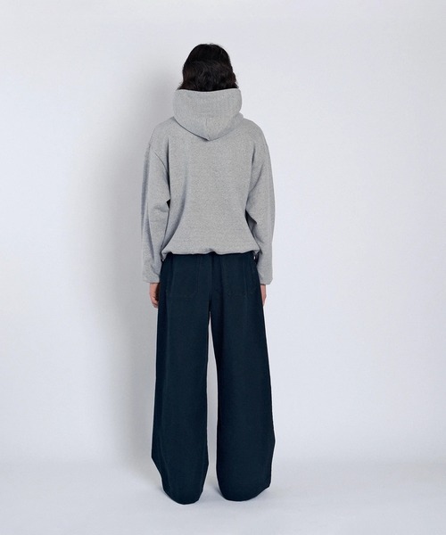 TANAKA(タナカ)の「THE SWEAT HOODIE(パーカー・メンズ・グレー/ブラック・M/L)」の3枚目の写真
