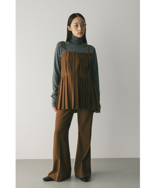 STYLEMIXER(スタイルミキサー)の「センタープレスフレアパンツ(その他パンツ・レディース・ブラック/グレー/ブラウン・SMALL/MEDIUM)」の16枚目の写真